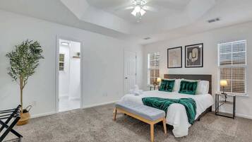 4 makuuhuonetta, Wi-Fi, vuodevaatteet