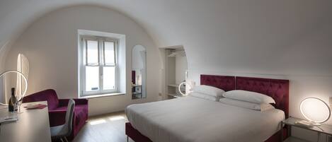 Room | Down comforters, minibar, in-room safe, desk