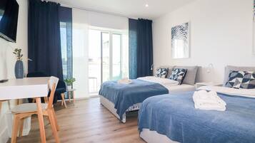 2 dormitorios, decoración individual, mobiliario individual