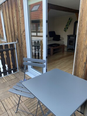 Outdoor dining - Cozy vacation home at the foot of the Hoher Meißner (Meißner)