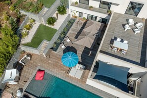 Outdoor dining - Incredible Villa close to Cannes (Mandelieu-la-Napoule)