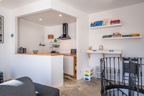 Interior - Casa Luar - By Wehost (Funchal)