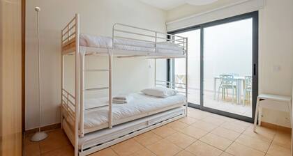Casa da Pedras Pretas - By Wehost