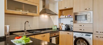 Casa da Pedras Pretas - By Wehost