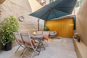 Outdoor dining - Casa do Batente - By Wehost (Funchal)