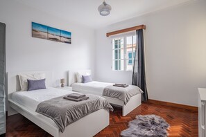 5 bedrooms, free WiFi, bed sheets