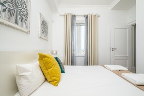 1 habitación, tabla de planchar con plancha, wifi gratis y ropa de cama