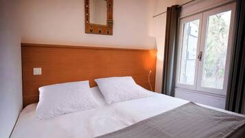 2 chambres, fer et planche à repasser, lit parapluie, Wi-Fi gratuit