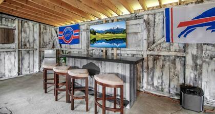 Walk to Bills Stadium | Ping Pong / Darts | K Bed