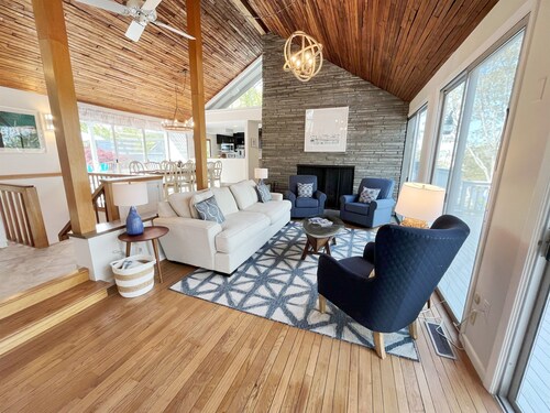 Waterfront home with private boat dock, heated pool, kayaks, A/C, and more