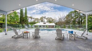 Pool - Villa Luita – luxurious country retreat with an incredible pool house (Burradoo)