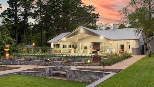 Villa Luita – luxurious country retreat with an incredible pool house