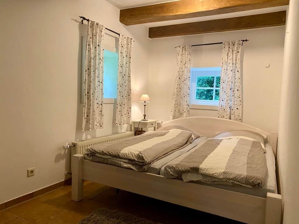 6 Schlafzimmer, Reisekinderbett, kostenloses WLAN, Bettwäsche