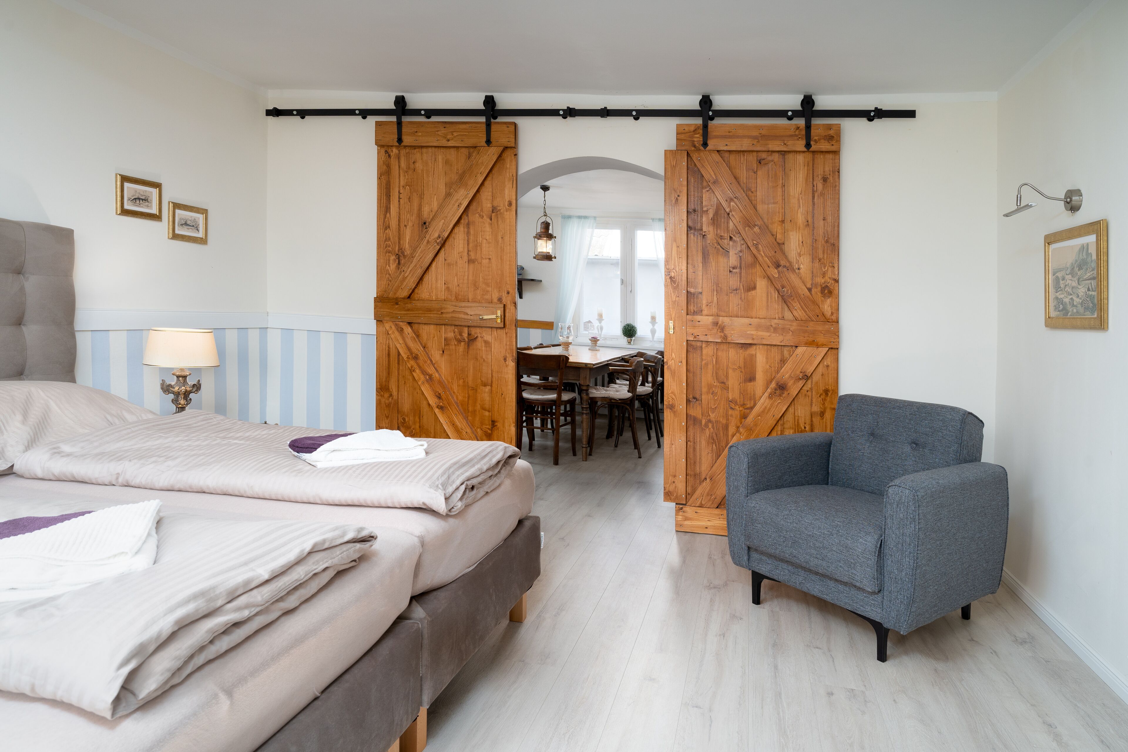 5 camere, Wi-Fi, lenzuola