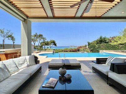 Luxury Villa in Sani Greece - 1 min from the beach!