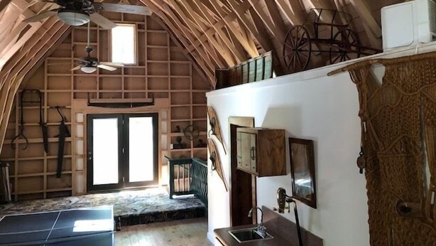 Interior - The Tudor Barn - Tudor Style Barn House.  Sleeps 5! (Ludington)
