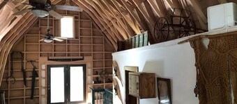 The Tudor Barn - Tudor Style Barn House.  Sleeps 5!