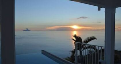Villa Henson, Colombier, by Owner.