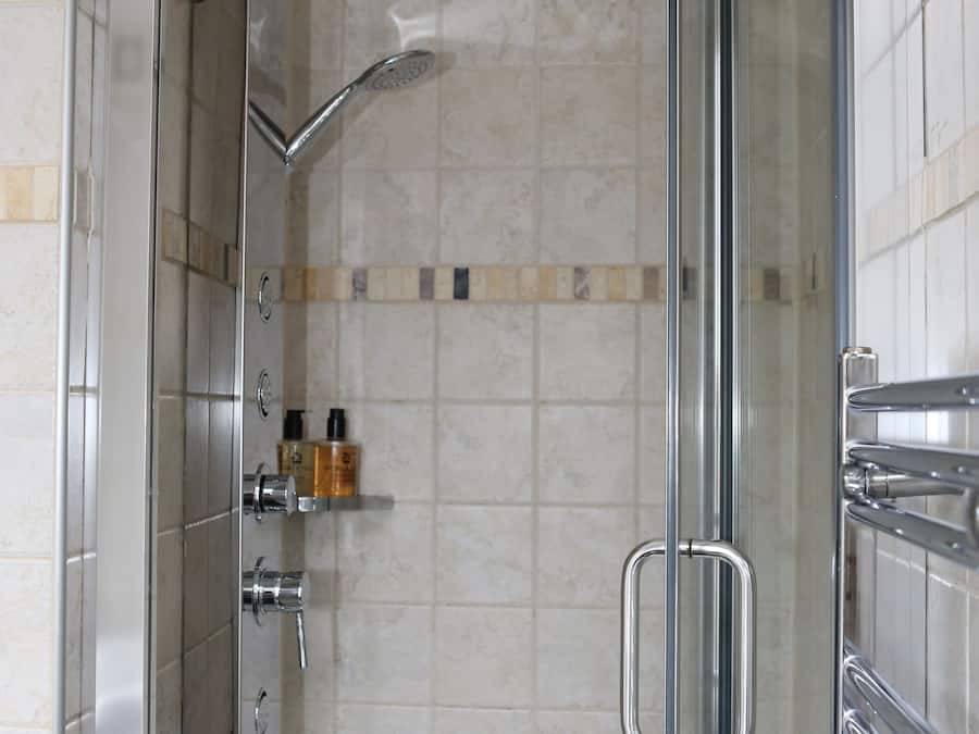 Twin Room, Ensuite | Bathroom