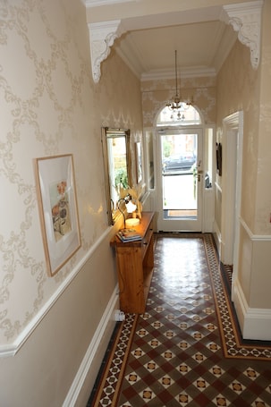 Double Room, Ensuite | Lobby