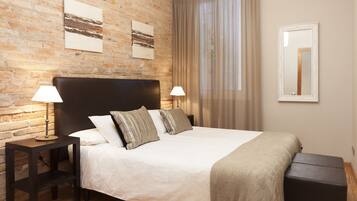 3 dormitorios, tabla de planchar con plancha, wifi gratis y ropa de cama