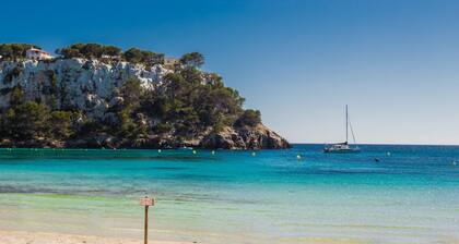 Holiday Home 'Villa Lidia' with Sea View, Private Pool and Wi-Fi
