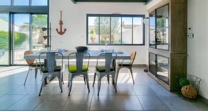 Villa for 10 with swimming pool, La Flotte en Ré