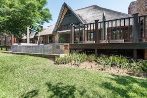 Fachada de la propiedad