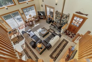 House, 3 Bedrooms | Private kitchen | Fridge, oven, coffee/tea maker, toaster - Pine Tree Cottage 3 Bedroom Home by NW Comfy Cabins by RedAwning (Leavenworth)