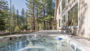 Rumah, 3 kamar tidur | Bathtub spa outdoor