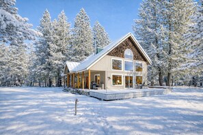 Talo, 4 makuuhuonetta | Ulkopuoli