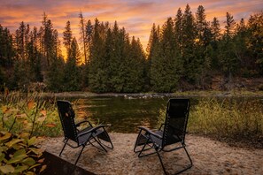 Cabin, 2 Bedrooms | Property grounds - Rivers Edge 2 Bedroom Home by NW Comfy Cabins by RedAwning (Leavenworth)