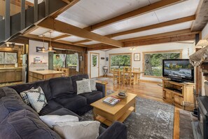 Cabin, 2 Bedrooms | Living area | Streaming services - Rivers Edge 2 Bedroom Home by NW Comfy Cabins by RedAwning (Leavenworth)