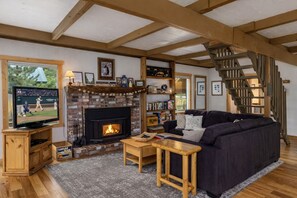 Cabin, 2 Bedrooms | Living area - Rivers Edge 2 Bedroom Home by NW Comfy Cabins by RedAwning (Leavenworth)