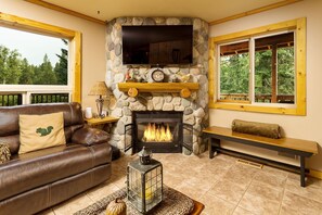 House, 5 Bedrooms | Living area | Streaming services - Riverwood Lodge 5 Bedroom Home by NW Comfy Cabins by RedAwning (Leavenworth)