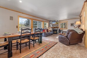 House, 5 Bedrooms | Meeting facility - Riverwood Lodge 5 Bedroom Home by NW Comfy Cabins by RedAwning (Leavenworth)