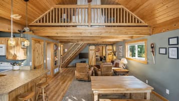 Cottage, 2 Bedrooms | Interior