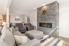 House, 3 Bedrooms | Living area | Streaming services - Recharge By The River 3 Bedroom Home by NW Comfy Cabins by RedAwning (Leavenworth)