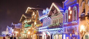 Recharge By The River 3 Bedroom Home by NW Comfy Cabins by RedAwning