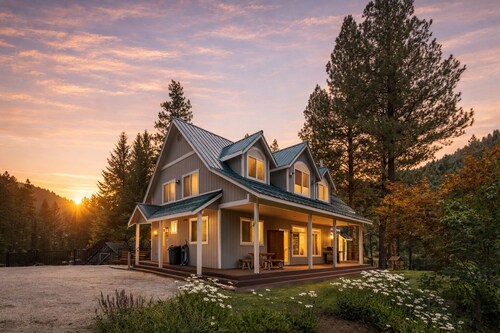 Recharge By The River 3 Bedroom Home by NW Comfy Cabins by RedAwning