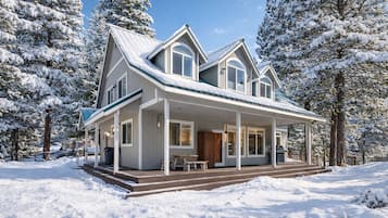 House, 3 Bedrooms | Exterior