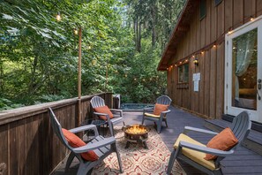 Cabin, 2 Bedrooms | Terrace/patio - Bear Paw 2 Bedroom Home by NW Comfy Cabins by RedAwning (Leavenworth)