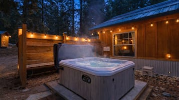 Cabin, 2 Bedrooms | Outdoor spa tub
