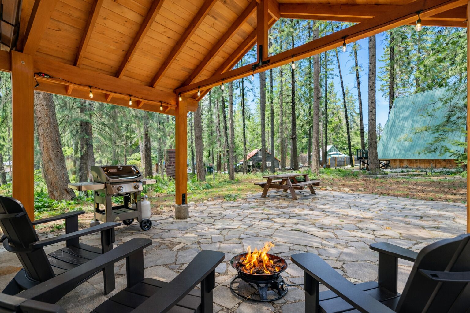 Cabin, 2 Bedrooms | Outdoor dining