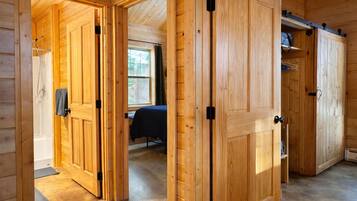 Cabin, 2 Bedrooms | 2 bedrooms, free WiFi