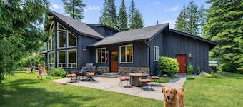 Slice Of Heaven 3 Bedroom Home by NW Comfy Cabins by RedAwning