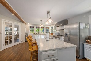 Casa, 4 quartos | Cozinha privada | Geladeira, fogão, cafeteira/chaleira, torradeira