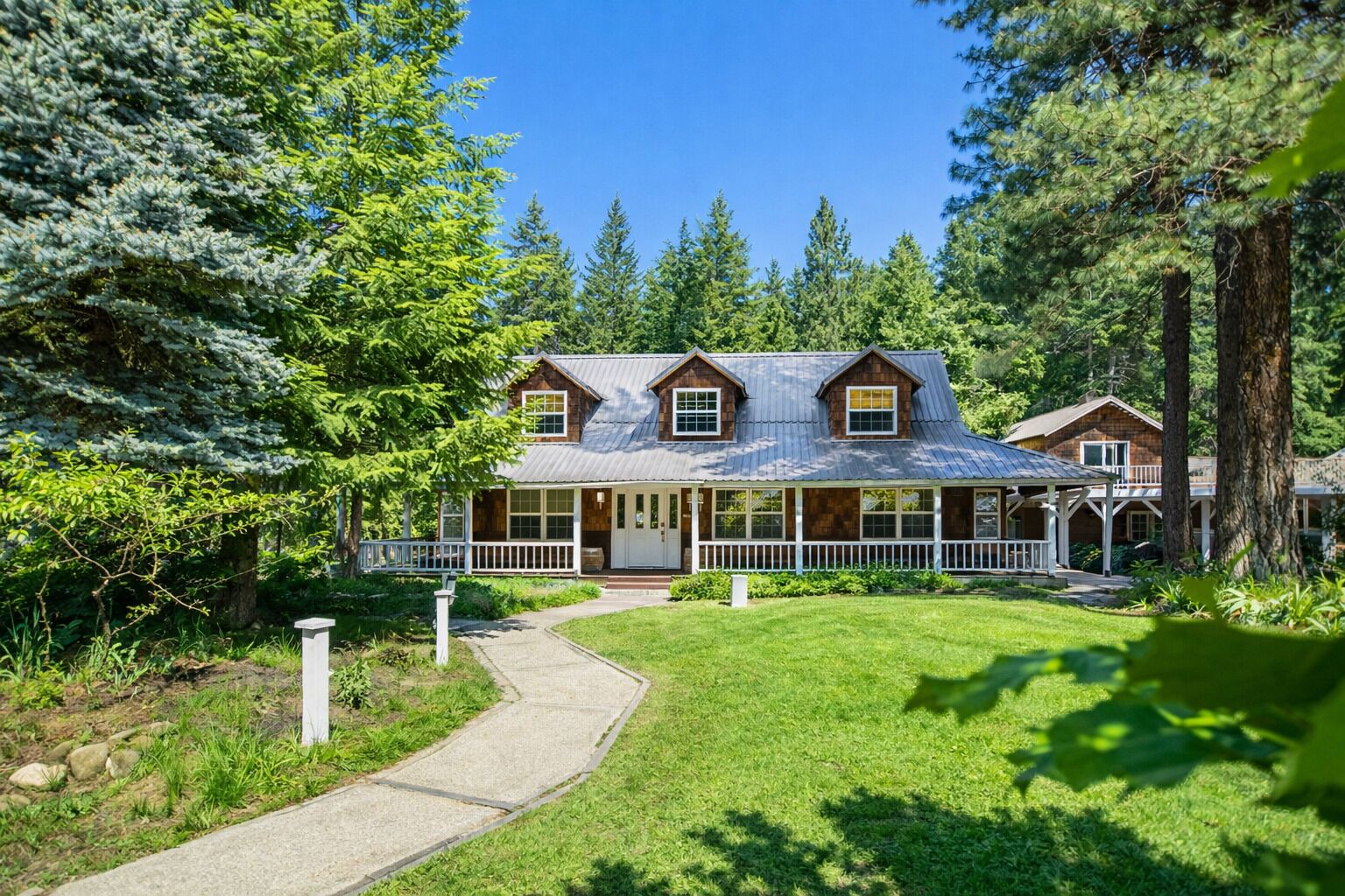 House, 4 Bedrooms | Exterior