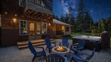 House, 4 Bedrooms | Terrace/patio