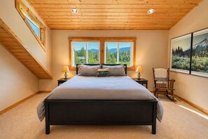 Rumah, 5 kamar tidur | 5 kamar tidur, setrika/meja setrika, dan Wi-Fi gratis